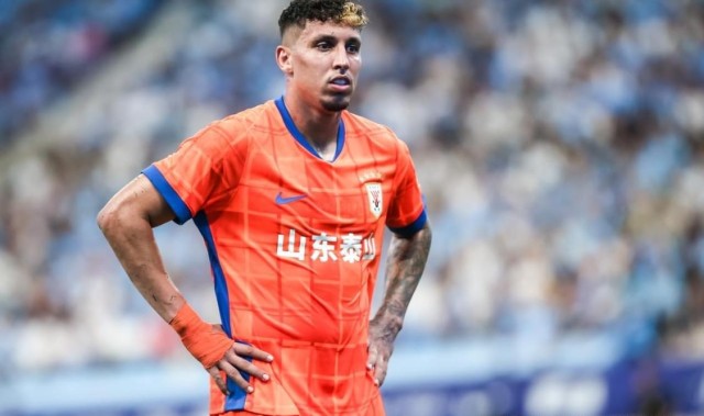 开云登录入口-克雷桑已经归队，泰山新外援中卫十天左右大概可以在训练场看见？