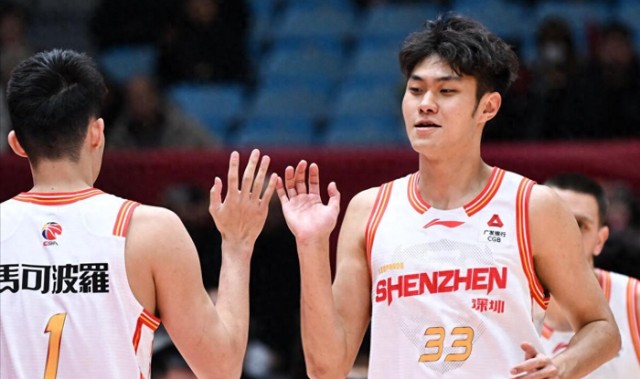 开云官方网站-广东老队长拿第9冠？合同仅剩两月，19次进季后赛，18次进四强|周鹏|深圳队|广东队|cba季后赛|球队_新浪体育_新浪新闻