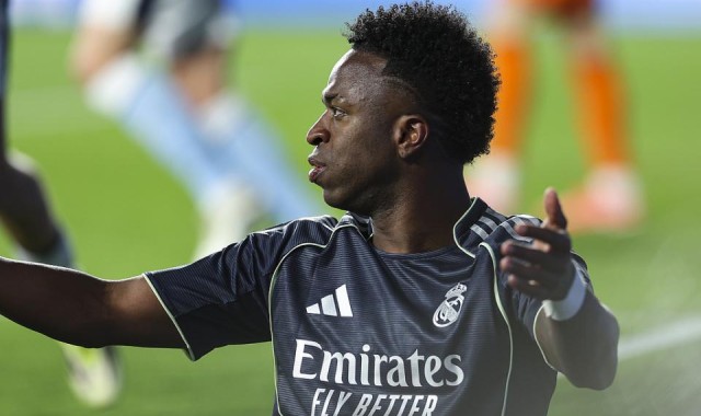 开云体育官方网站-不顾皇马输赢只想炫技 1.5亿巨星彩虹过人却出糗 遭球迷狂嘘+哄笑