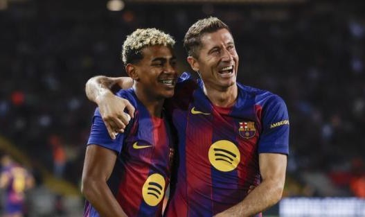 大轮换巴萨反超皇家社会，亚马尔出场一分钟助攻